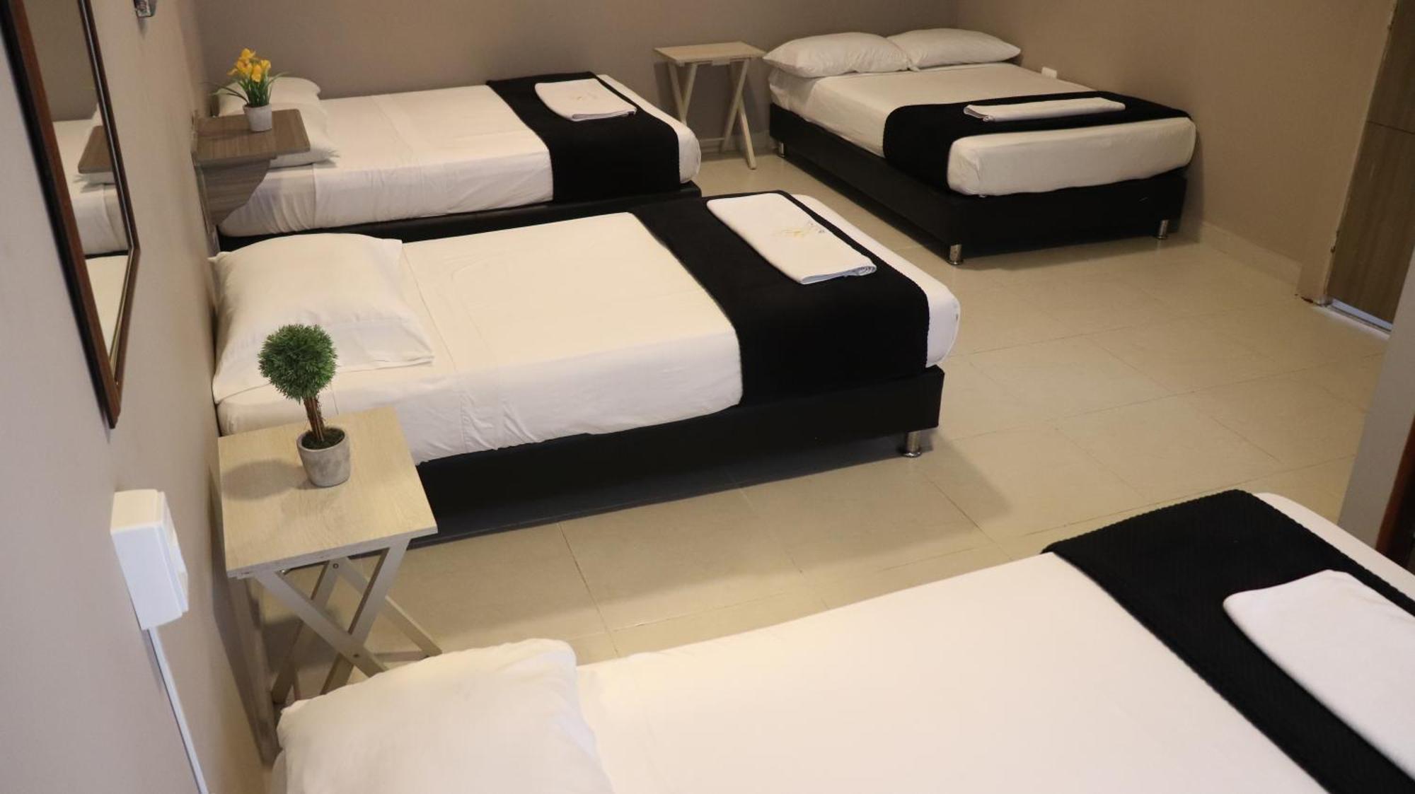 Hotel Simon Plaza Pereira Exterior photo