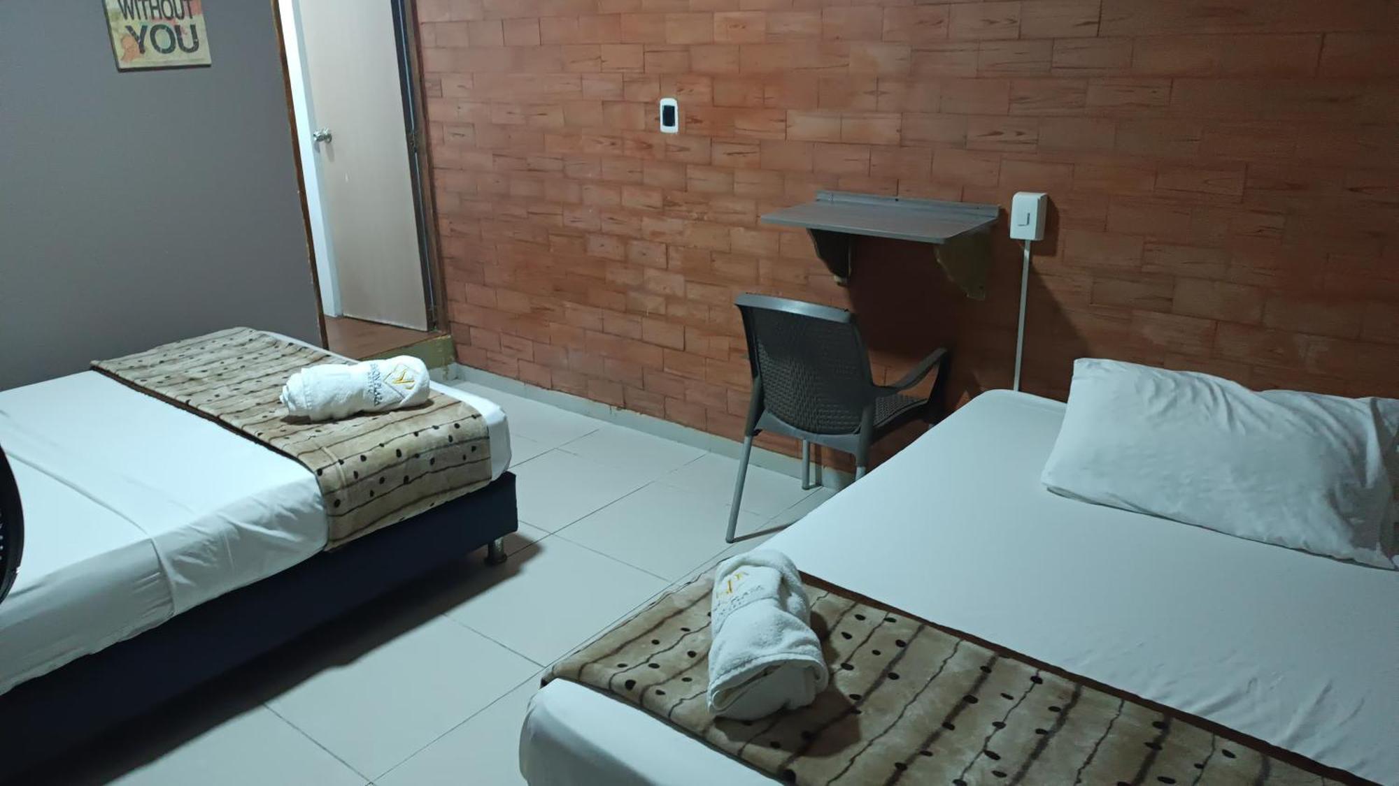 Hotel Simon Plaza Pereira Exterior photo