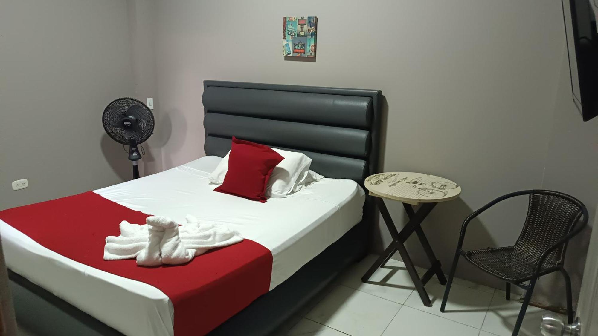 Hotel Simon Plaza Pereira Exterior photo
