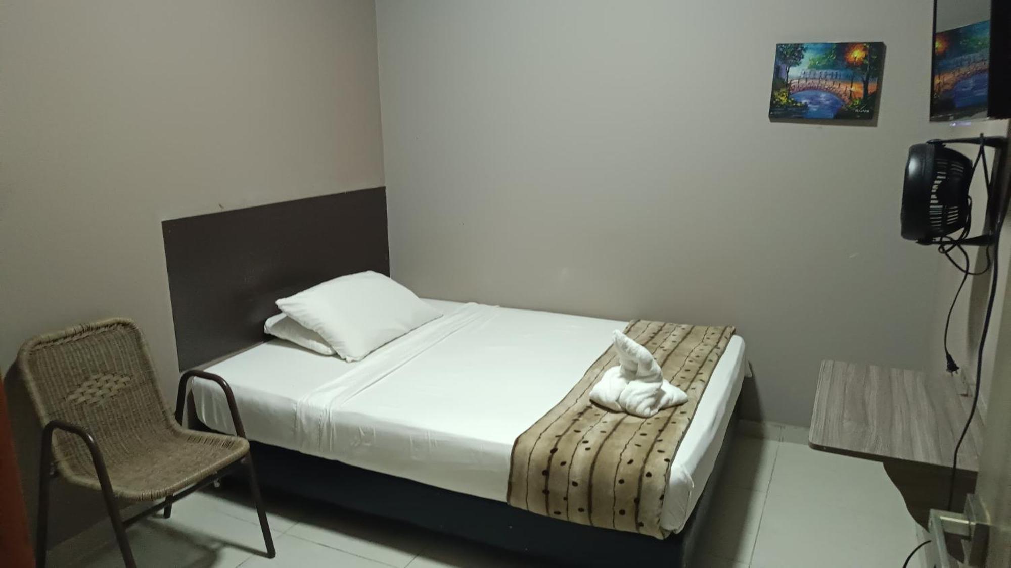 Hotel Simon Plaza Pereira Exterior photo